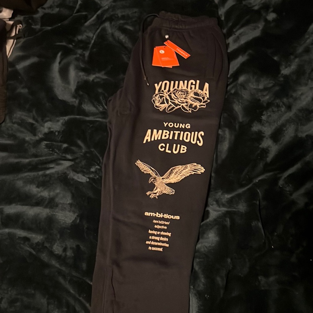 *New* Youngla Immortal Jogger Size Large